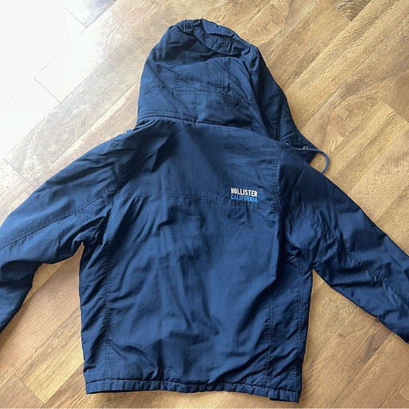 ‼️SOLD‼️⭐️Hollister Jacker⭐️ - Picture 2 of 7